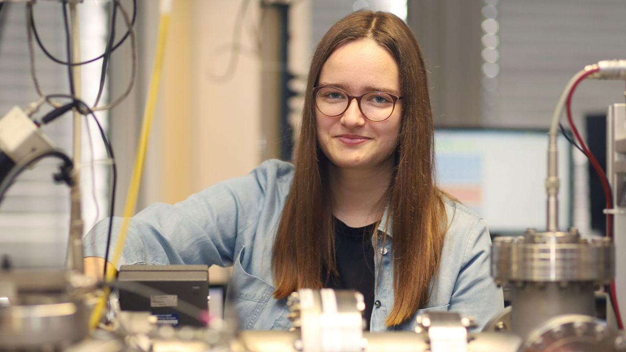 Atomarer Regenbogen in Graphen