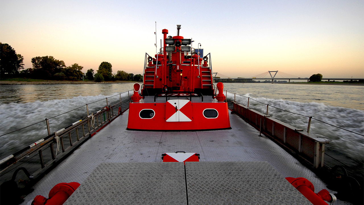 Forschungsschiff Nova nimmt Kurs auf Rotterdam: Nordrhein-Westfalen und Niederlande treiben Zukunft der Binnenschifffahrt voran